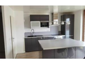 Location appartement  65 m² T-2 à Champs-sur-Marne  1 052 €