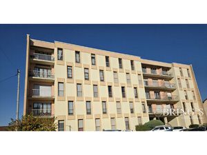 APPARTEMENT F3 fonctionnel  avec ascenseur   place de parking p