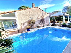 Maison familiale avec piscine