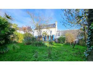 À VENDRE — MAISON DE MAÎTRE AU CŒUR DE LANNILIS