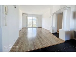 Location appartement 4 pièces 85 m² à Ajaccio (20000)  1 090 €