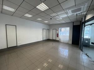 Location locaux professionnels 400 m² à Saint-Soupplets (77165)  3 200 €