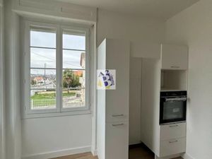 Location maison 3 pièces 90 m² à Ruelle-sur-Touvre (16600)  890 €