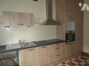 Location maison 122 m² à Chalons-en-champagne (51000)  1 200 €