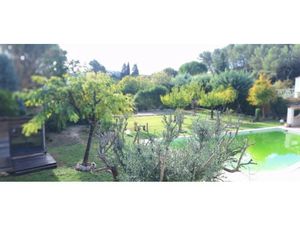 Location villa 4 pièces 120 m² à Cabries (13480)  2 580 €