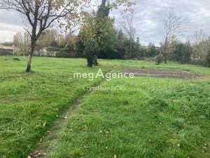 en vente Terrain constructible 27 ares – 124 900 € |Luçon