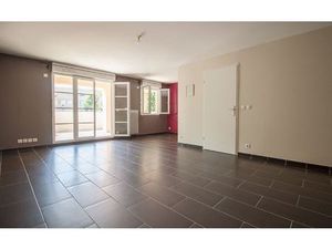 Location appartement  67.1 m² T-3 à Vauréal  1 179 €
