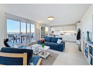 GRAND APPARTEMENT 4 PIECES - LARGE TERRASSE - DERNIER ETAGE