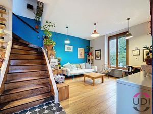 Coup de cœur assuré : élégante meulière en plein cœur de Nagis