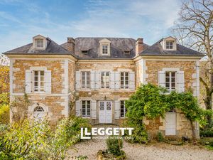 Maison 11 pièce(s)  TURENNE