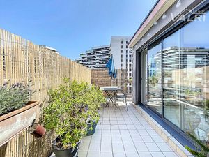 Appartement Paris 4 pièce(s) 111 1 m2