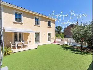 À vendre – Maison 2009 – 130 m² – 4 chambres – Piscine – Dépendance – Calme & commodités