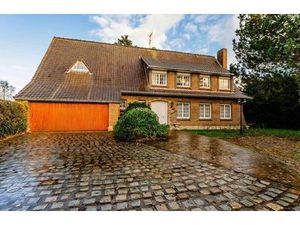 Maison de luxe de 5 chambres en vente à Annœullin  Hauts-de-France