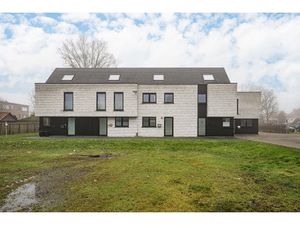 Huis te huur in Eeklo met 4 slaapkamers