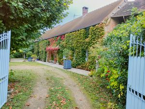 Propriété rare dans un environnement tres calme avec accès au bord de l'Eure