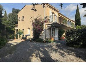 Grimaud - Maison divisée en 3 appartements dans domaine sécurisé - Vue mer