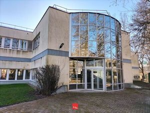 Location Local Professionnel 983m² MEYLAN 38240