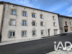 Vente maison 11 pièces 228 m² à Saint-Julien-Molhesabate (43220)  180 000 €