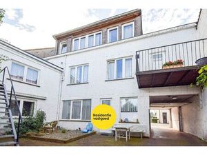 Opbrengsteigendom met 7 entiteiten in centrum Gistel