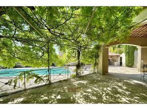 Villa de luxe à vendre à Saint-Rémy-de-Provence : 1 995 000€ | 242m²