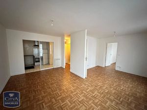 Appartement à louer 3 pièces 49.95 m² - Épernon (28) - 760€