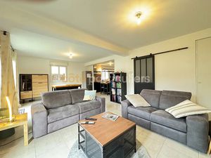 Vente maison 5 pièces 92 m² à Orleans (45000)  239 200 €