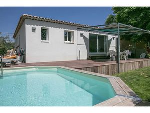 Vente maison neuve 4 pièces 75 m² à Entraigues-sur-la-Sorgue (84320)  293 900 €