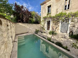 Belle maison d’époque avec piscine près de Sommières