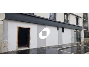 Location Commerce Paris 75018