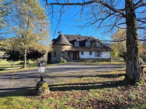 Vente villa 7 pièces 240 m² à Oloron-Sainte-Marie (64400)  345 000 €