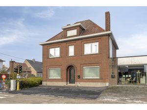 Huis te koop in Waregem met 4 slaapkamers