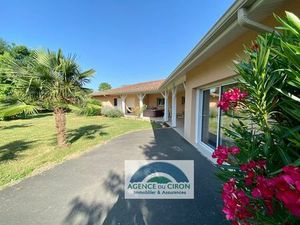 Maison de 6 chambres de luxe en vente à Podensac  Nouvelle-Aquitaine