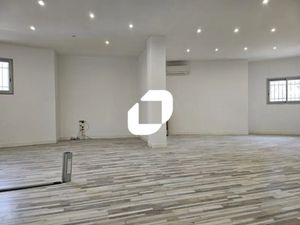 Bureaux rénovés ERP5 accès PMR avec Terrasse et parking