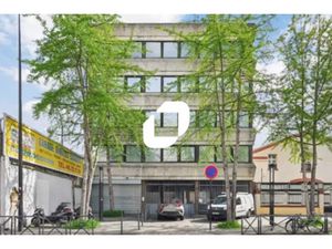 A LOUER  IMMEUBLE ERP 5 INDEPENDANT