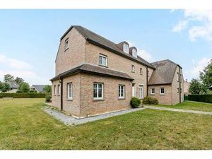 Huis te koop in Sterrebeek met 5 slaapkamers