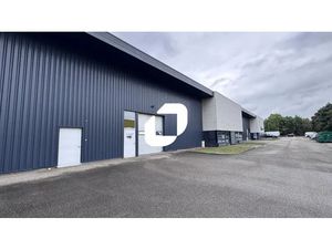 A LOUER  STOCKAGE SUR RACKS