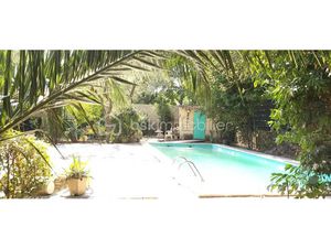 Vente maison 5 pièces 126 m² à Nimes (30000)  437 500 €