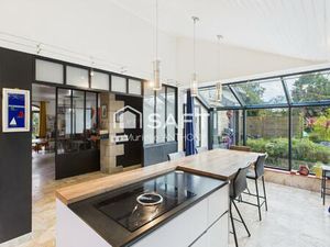 MAGNIFIQUE MANOIR DE PRESTIGE - 10000 m² DE CHARME