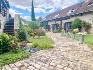 Vente maison 14 pièces 355 m² à Souppes-sur-Loing (77460)  617 000 €