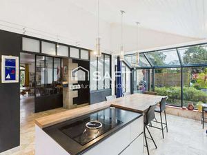 Vente Demeure d'exception Piscine à Plouégat-Guérand (29620) : à vendre Piscine / 268m² Pl