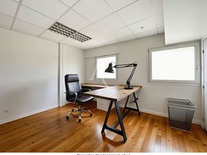 Local : Bureaux / Cabinet - Quartier Centre