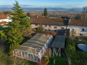 RARE HAUTEURS DE VILLETTE SUR AIN Longère 440m2 terrain Pi