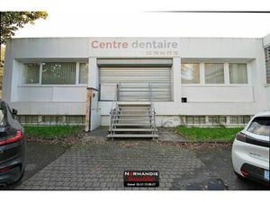 Location commerce 23 pièces 548 m² à Petit-Couronne (76650)