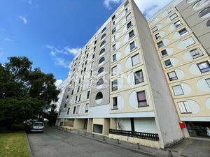 Appartement T4 80m2 2 chambres cellier Talence proche domaine universitaire.