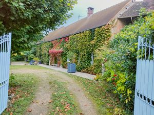 Propriété rare dans un environnement tres calme avec accès a