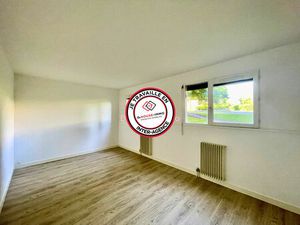 Appartement 4 pièces de 86 m2 habitables avec 2 boxes fermés et parking privé à Champs-sur