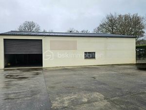 Local de stockage de 300 m² à Nort-Sur-Erdre