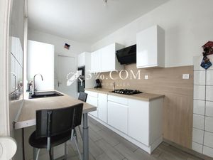 FLAMANDE 106 m² - 3 CHAMBRES + BUREAU + COUR