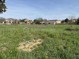 Vente terrain 777 m² à Saint-Christol-lès-Alès (30380)  95 000 €