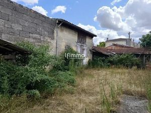 Vente locaux professionnels 160 m² à Saint-Loubès (33450)  80 000 €